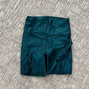 Metallic blue biker shorts Fabletics